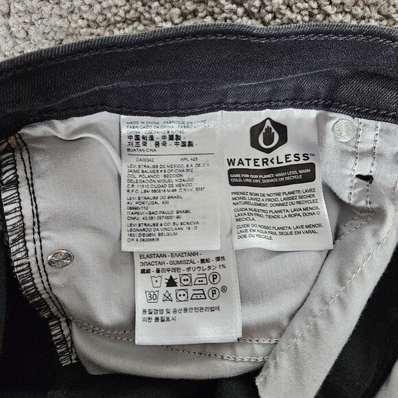 Levis 312 Shaping Slim Jeans Womens 31 Black Stretch Normcore Minimalist - Picture 6 of 14